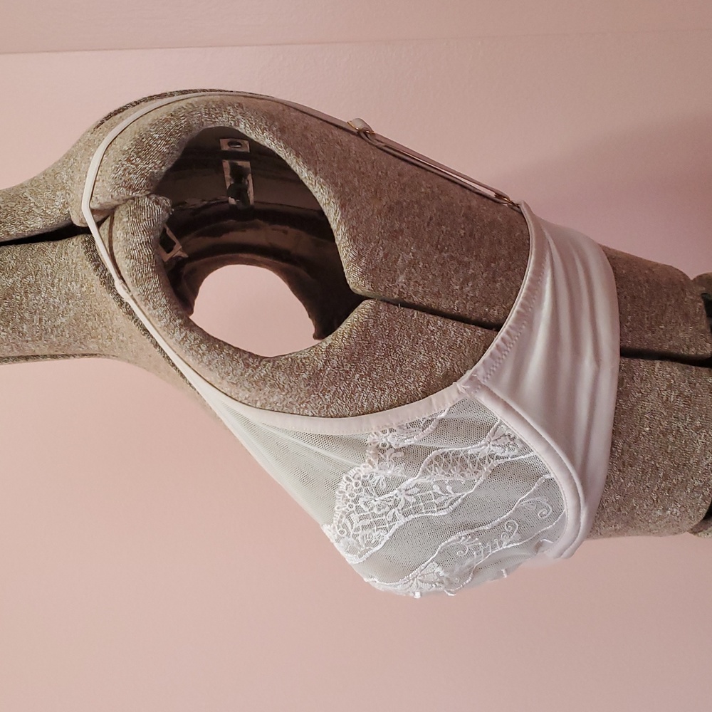 Wacoal Sheer Underwire Lace Bra 32D - Picture 5 of 11